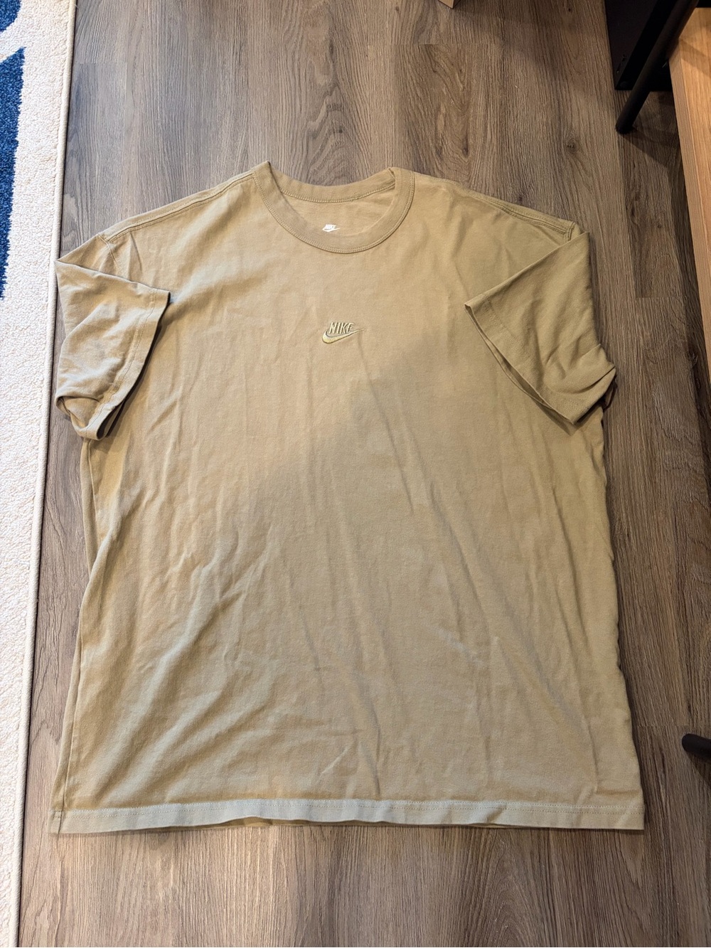 Nike Men's Tan Center Swoosh T-Shirt